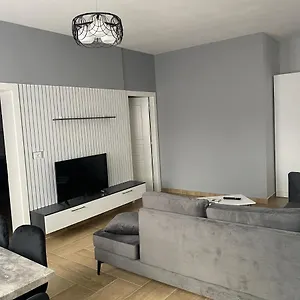 شقة Eagle's Nest, شكودر